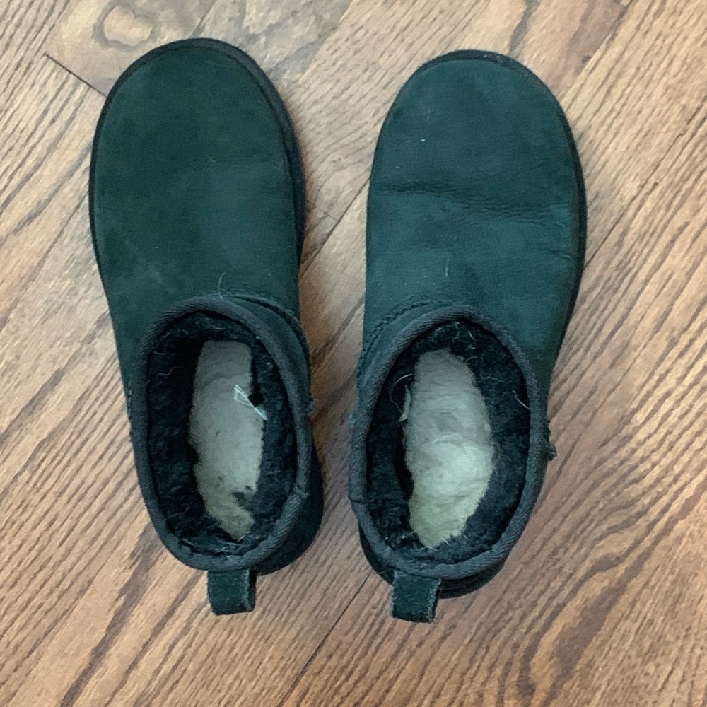 UGG Classic Ultra Mini Black